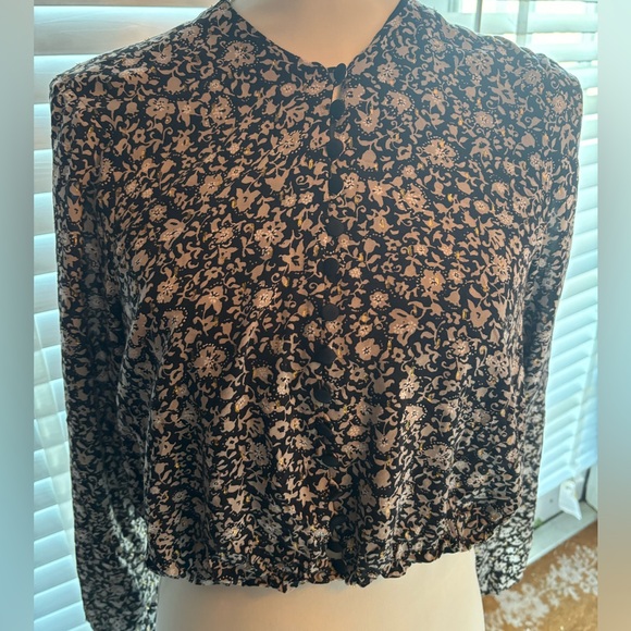 Zara floral button up - Picture 3 of 10